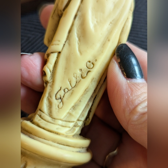 Carved Bone Chess Set From Italy - Picture 8 of 10